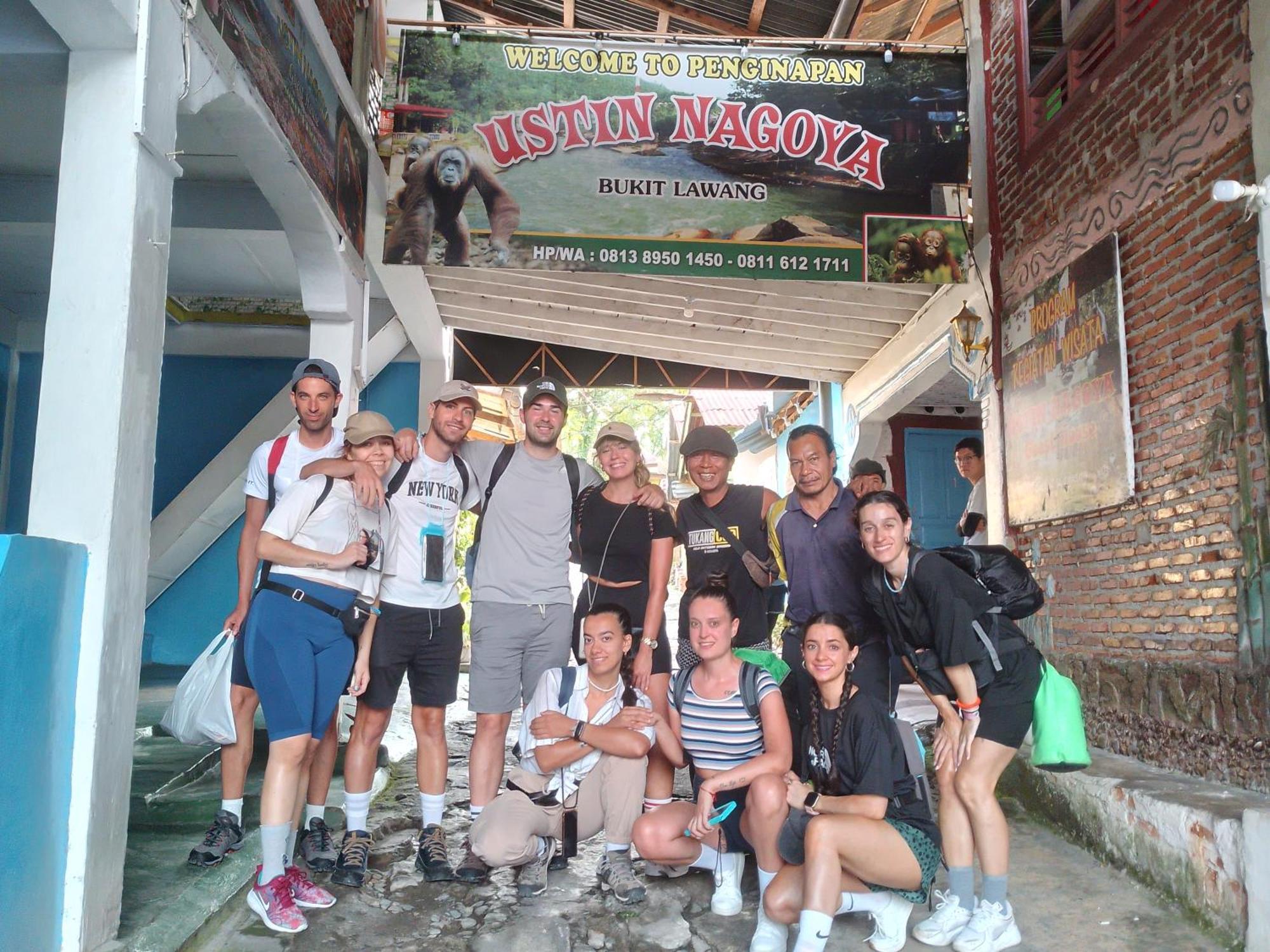 Ustin Nagoya Bukit Lawang Orangutan Trekking & Transport Only Book With Us Hotel Екстериор снимка