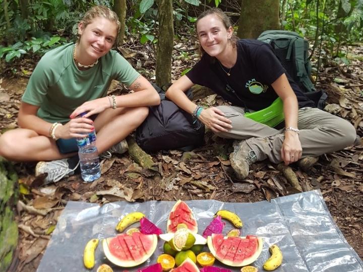 Ustin Nagoya Bukit Lawang Orangutan Trekking & Transport Only Book With Us Hotel Екстериор снимка